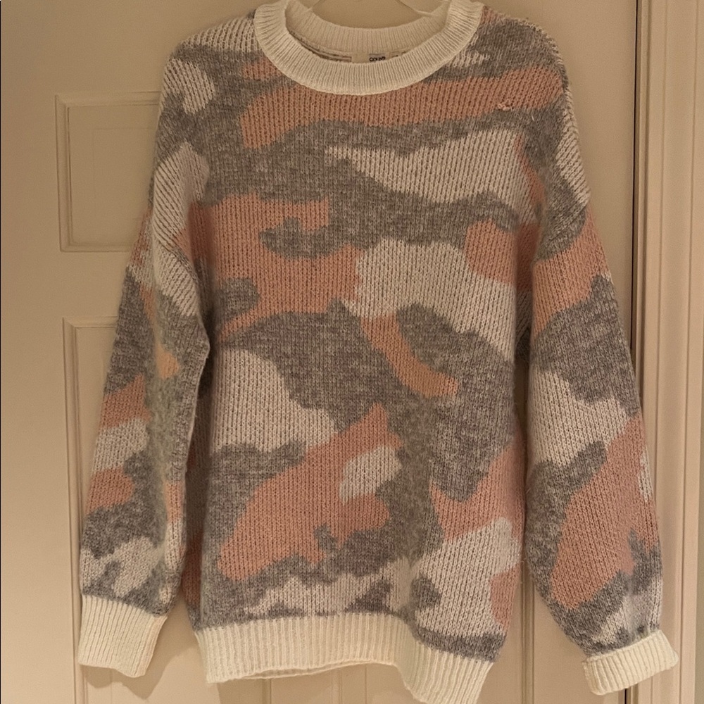 Stylish Women's Camouflage Sweater